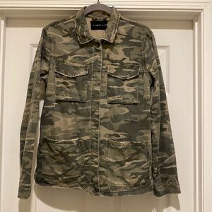 Mustard Seed women’s camo jacket large